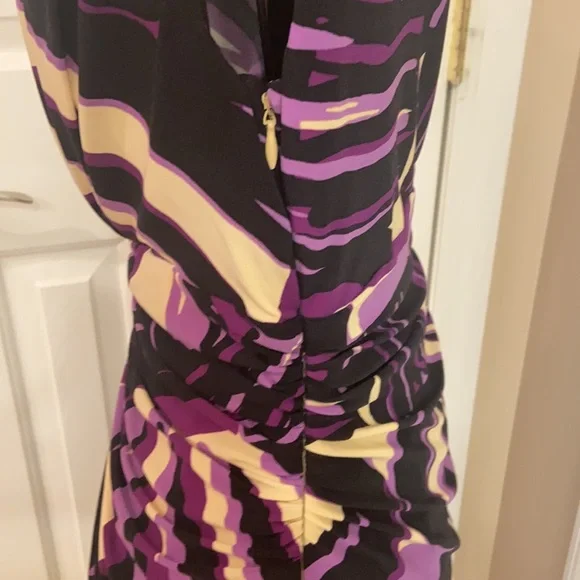 Cute Jones New York Ruched Front Size 6 Multi Color Purple Black Cream SLIMMING - Picture 6 of 11